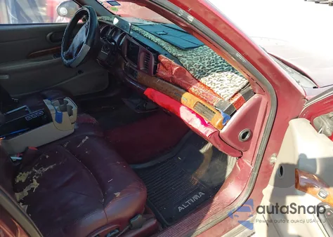 2000 Buick Lesabre Limited from USA, damaged, VIN 1G4HR54K2YU294924